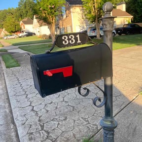 yard care by Paint by Ponch reviewed on November 29, 2025