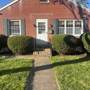 Bush Trimming by Everblades reviewed on April 14, 2026