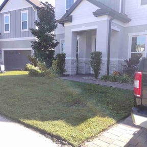 Bush Trimming by Crispy Cuts Lawn Care reviewed on December 7, 2025