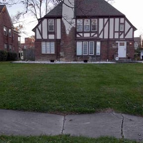 Leaf Removal by Lawn Services reviewed on September 14, 2025