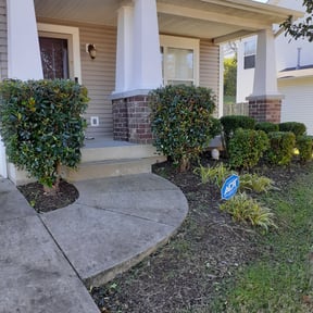 Bush Trimming by SN Landscaping reviewed on August 18, 2025