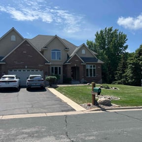 yard maintenance by Facility Landscape Maintenance reviewed on November 27, 2025