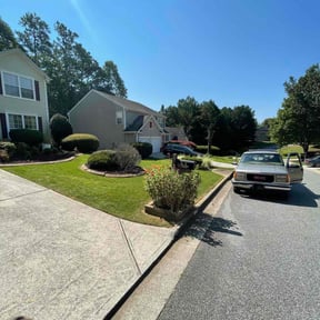 lawn service by Top Lawn Companies, LLC reviewed on August 19, 2025