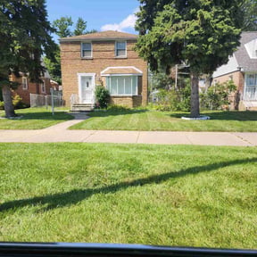 gardening service by Crop Circle Lawn &amp; Property Maintenance reviewed on May 2, 2024