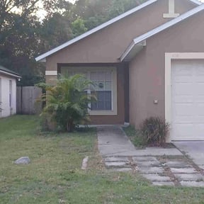 Bush Trimming by Binyard Consulting reviewed on October 19, 2025