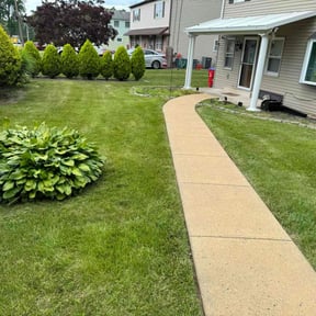 gardening service by FLA Mowers LLC reviewed on November 24, 2025