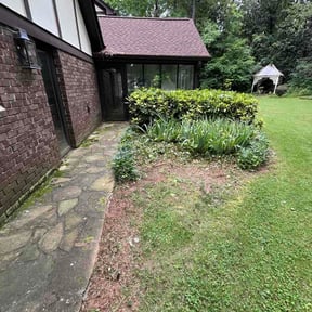 Flower Bed Weeding by Rush Lawn Service reviewed on June 27, 2026