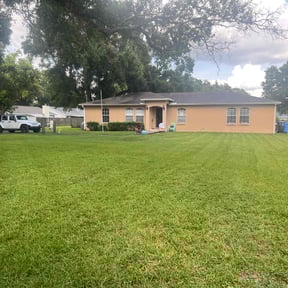 landscaping by BRDOC - Lawn Care reviewed on January 1, 2026