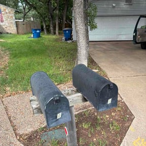 Leaf Removal by Creative Cutz reviewed on May 22, 2026