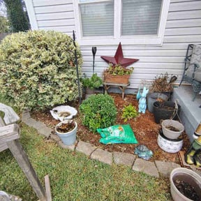 Flower Bed Weeding by Shawn's Lawns reviewed on November 22, 2025