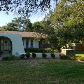 Bush Trimming by Choice Specialties LLC reviewed on January 29, 2023