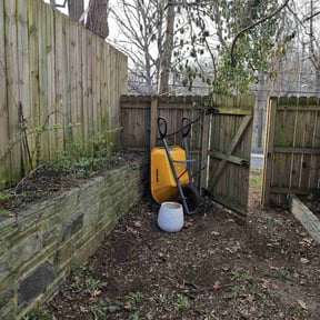 Leaf Removal by Frederickson Lawn Management reviewed on August 15, 2025