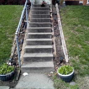 Flower Bed Weeding by JJ&D Property Management reviewed on August 20, 2025