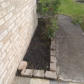 Flower Bed Weeding by J&J Bridges Enterprises LLC reviewed on August 18, 2025