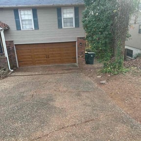 Leaf Removal by Johnson Family Lawn Service reviewed on September 20, 2025