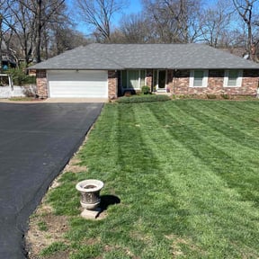 landscaping services by Kutting Edge LC reviewed on November 27, 2025