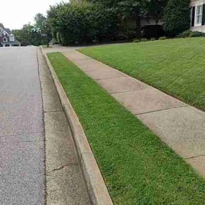 yard service by KC Handy Services reviewed on August 17, 2025