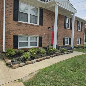 Flower Bed Weeding by BluGrass Groomers Lawn Care reviewed on July 25, 2026