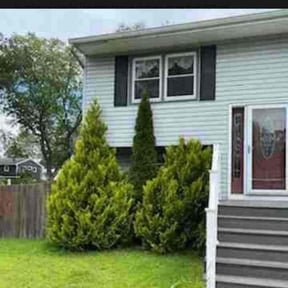 Bush Trimming by Sliced Lawn Care LLC reviewed on August 15, 2025