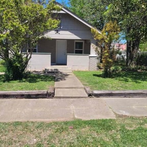 yard service by Tulsa Lawn Care reviewed on August 13, 2025
