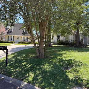 landscape maintenance by Multi Purpose Lawncare reviewed on May 16, 2024