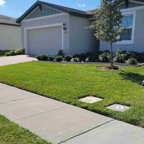 yard care by Rowe's Lawn Care reviewed on December 23, 2025