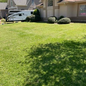 residential landscaping by Maltos Landscaping LLC reviewed on August 19, 2025