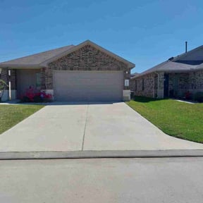 yard care by Southern lawns and landscaping reviewed on November 24, 2025