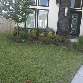 Flower Bed Weeding by Surwillo Lawn &amp; Landscaping reviewed on June 16, 2026