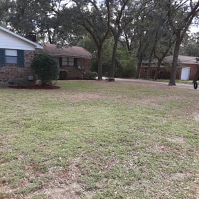 Flower Bed Weeding by K’S Up landscaping reviewed on August 18, 2025