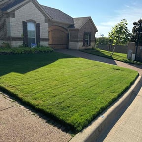 yard service by Universal lawnscaping reviewed on August 19, 2025