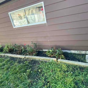Flower Bed Weeding by Dodds mowing reviewed on August 24, 2026