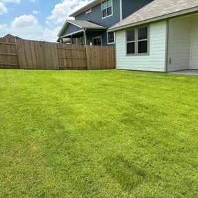 lawn maintenance by Flawless Exterior Services reviewed on July 27, 2025