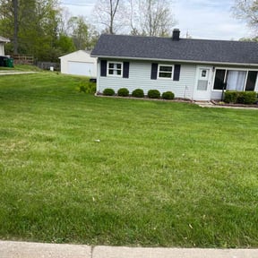 residential landscaping by Escobar Landscaping reviewed on November 29, 2025