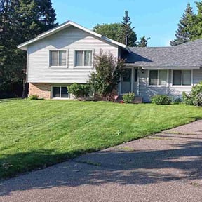 yard service by EMP Lawn Services, LLC reviewed on November 19, 2025