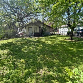 yard maintenance by Diamond Landscapes reviewed on August 17, 2025