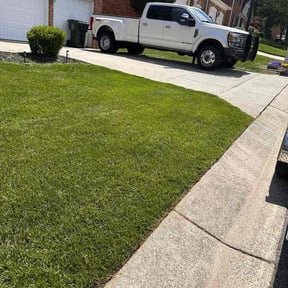Flower Bed Weeding by Shaun’s lawn care reviewed on May 7, 2026