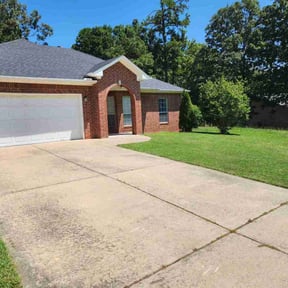 yard work by Lawns by Jordan reviewed on May 18, 2025