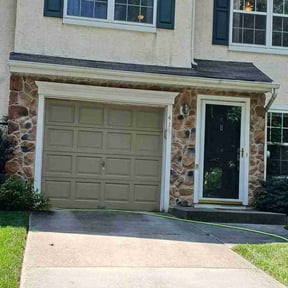 turf maintenance by Uppercuts Lawn Care reviewed on April 30, 2024