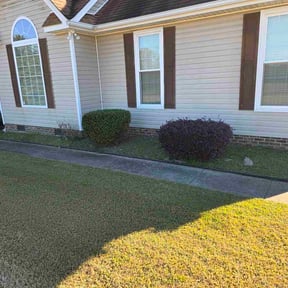Flower Bed Weeding by Dortch Demo and cleanup reviewed on October 17, 2021