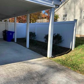 Flower Bed Weeding by Lone Star Gigs reviewed on November 21, 2025