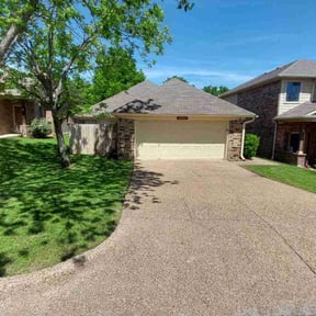 yard service by Texas Green Lawn and Garden reviewed on August 15, 2025