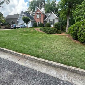 lawn maintenance by Shore Clean Solutions reviewed on August 16, 2025