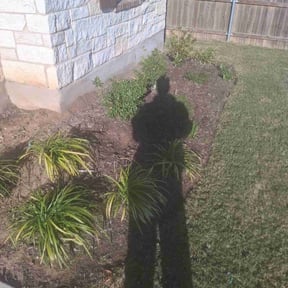 Flower Bed Weeding by Pearl Cleaning LLC reviewed on December 2, 2025