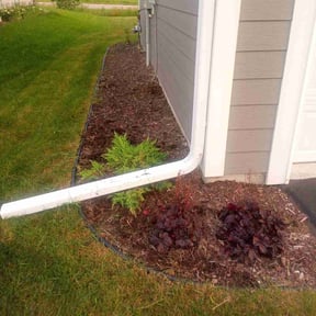 Flower Bed Weeding by Top notch lawn services  reviewed on October 20, 2025