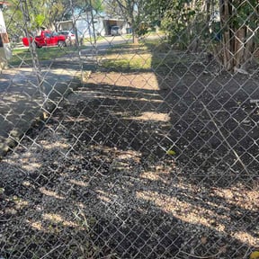 Leaf Removal by Unique landscapes reviewed on March 19, 2026