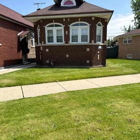 lawn maintenance by Precision Lawn Care reviewed on August 22, 2024