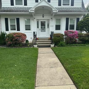yard care by Green Horizon Lawn Care reviewed on August 18, 2025