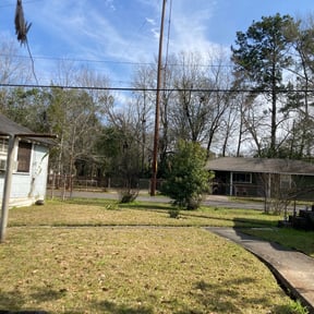 Leaf Removal by Yard Worx Lawn Service reviewed on September 6, 2025