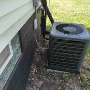 Leaf Removal by True green property maintenance reviewed on August 25, 2026